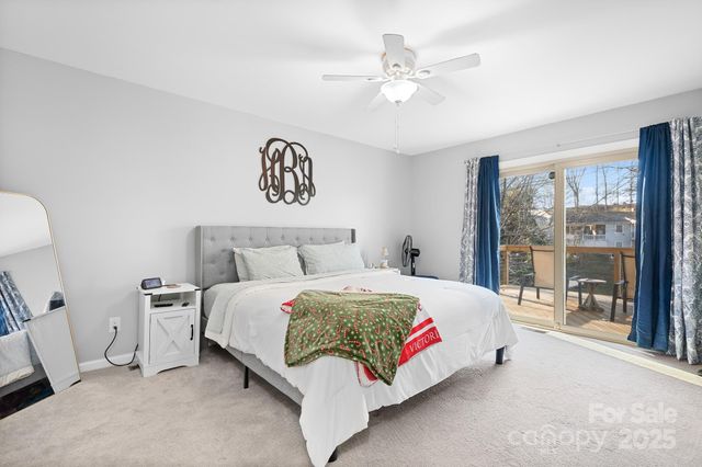 9044 Spanish Wells Court, Tega Cay, SC 29708