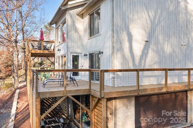 9044 Spanish Wells Court, Tega Cay, SC 29708