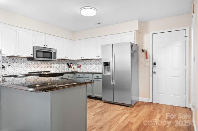 9044 Spanish Wells Court, Tega Cay, SC 29708