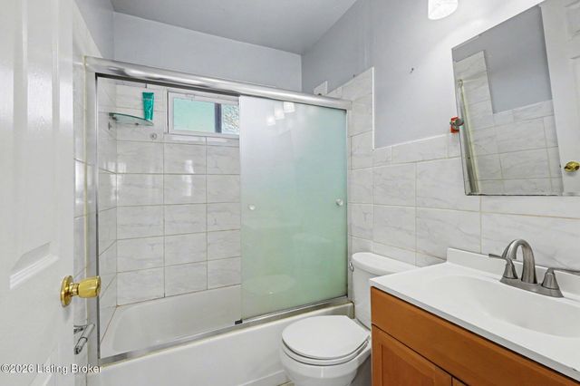 7608 Lesane Dr, Louisville, KY 40214