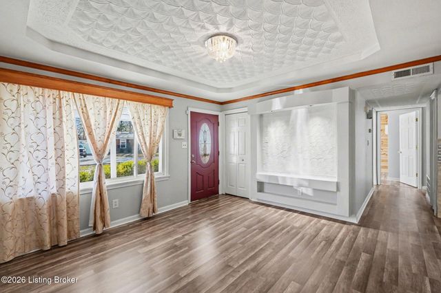 7608 Lesane Dr, Louisville, KY 40214