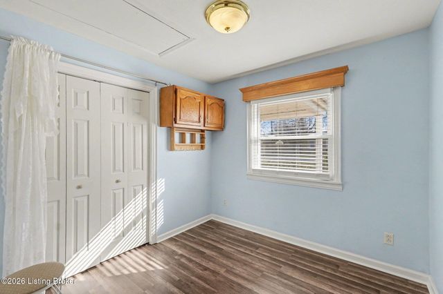 7608 Lesane Dr, Louisville, KY 40214