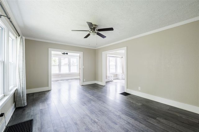 29 West Boulevard Parkway, Rochester, NY 14612