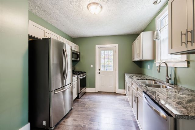 29 West Boulevard Parkway, Rochester, NY 14612
