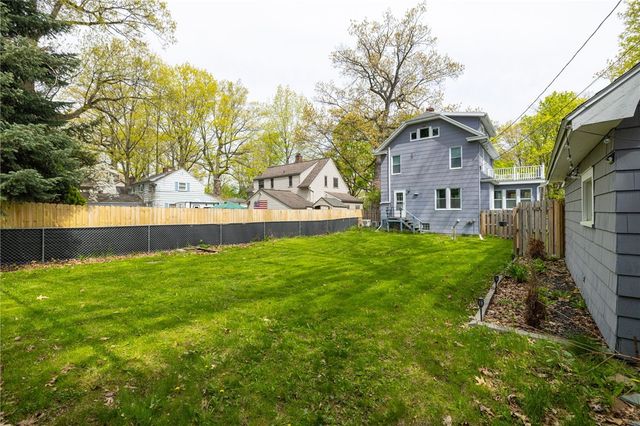 29 West Boulevard Parkway, Rochester, NY 14612