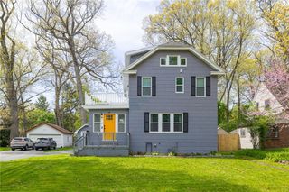 29 West Boulevard Parkway, Rochester, NY 14612