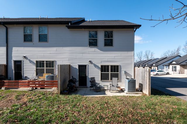 1279 Bluebird Rd, Lebanon, TN 37087