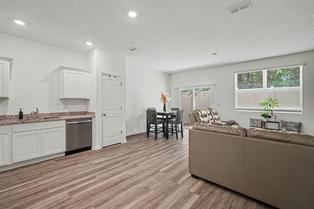 6203 DAERR RIDGE STREET, Zephyrhills, FL 33542