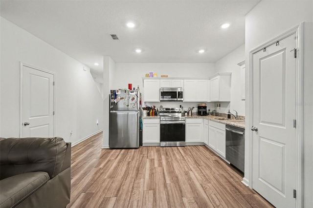 6203 DAERR RIDGE STREET, Zephyrhills, FL 33542