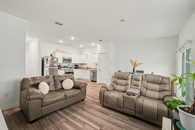 6203 DAERR RIDGE STREET, Zephyrhills, FL 33542