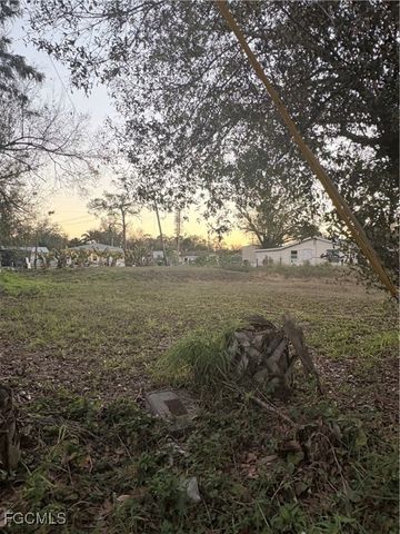 349 Santa Barbara ST, North Fort Myers, FL 33903