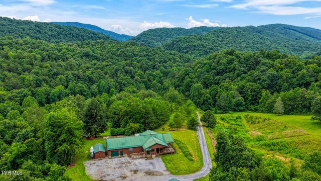 201 Early Branch Road, Rogersville, TN 37857