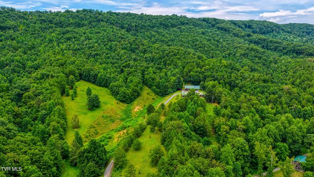 201 Early Branch Road, Rogersville, TN 37857