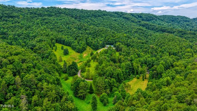201 Early Branch Road, Rogersville, TN 37857