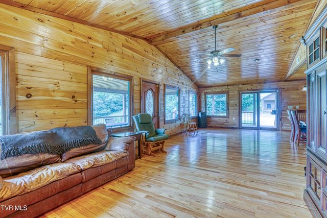 201 Early Branch Road, Rogersville, TN 37857