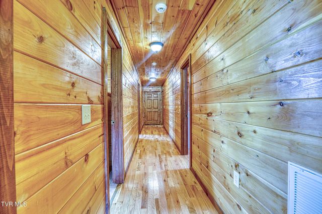 201 Early Branch Road, Rogersville, TN 37857