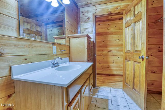 201 Early Branch Road, Rogersville, TN 37857