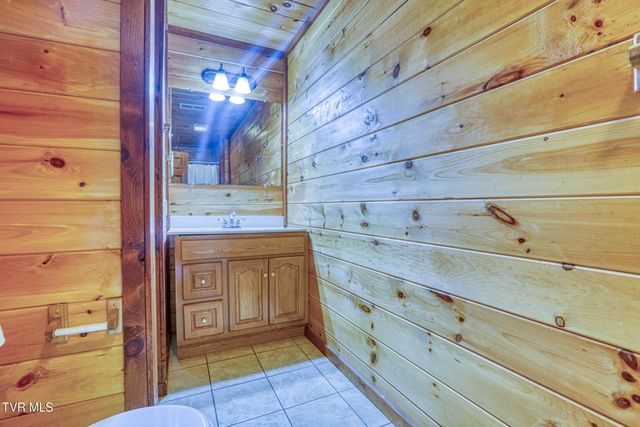 201 Early Branch Road, Rogersville, TN 37857