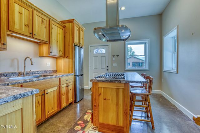 201 Early Branch Road, Rogersville, TN 37857