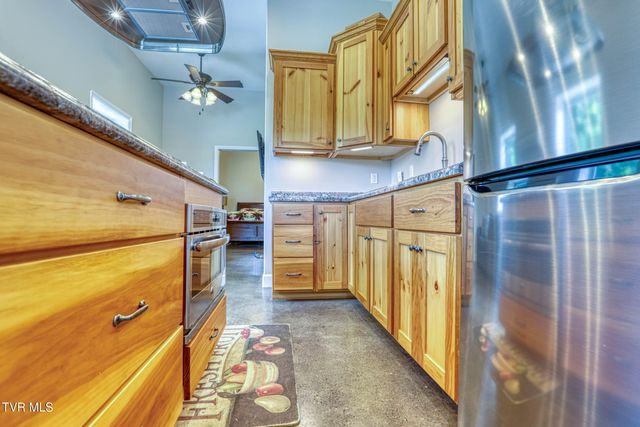 201 Early Branch Road, Rogersville, TN 37857