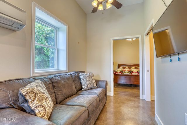 201 Early Branch Road, Rogersville, TN 37857