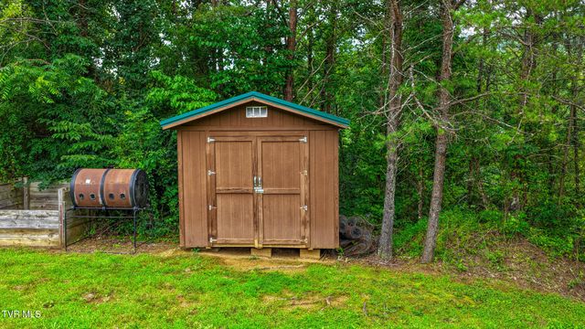 201 Early Branch Road, Rogersville, TN 37857