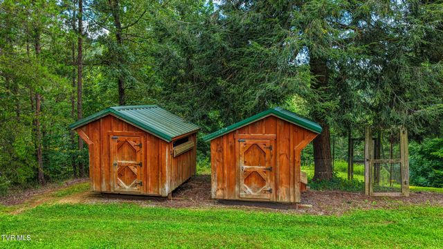 201 Early Branch Road, Rogersville, TN 37857