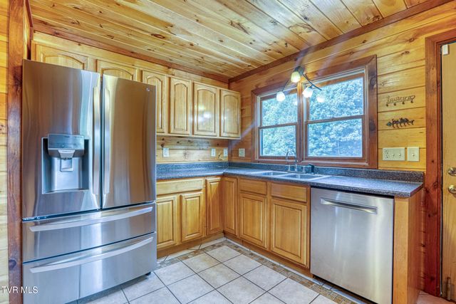 201 Early Branch Road, Rogersville, TN 37857