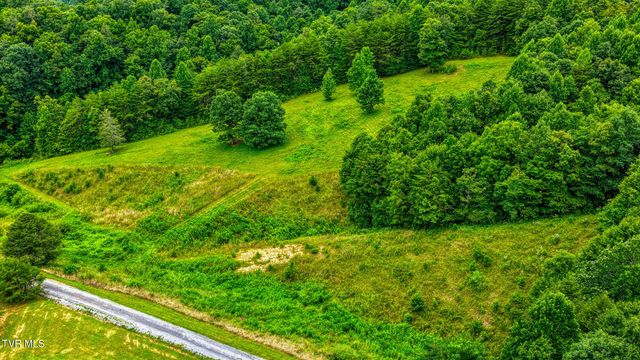 201 Early Branch Road, Rogersville, TN 37857