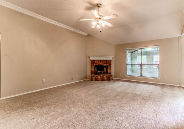 633 Manchester Drive, Mansfield, TX 76063