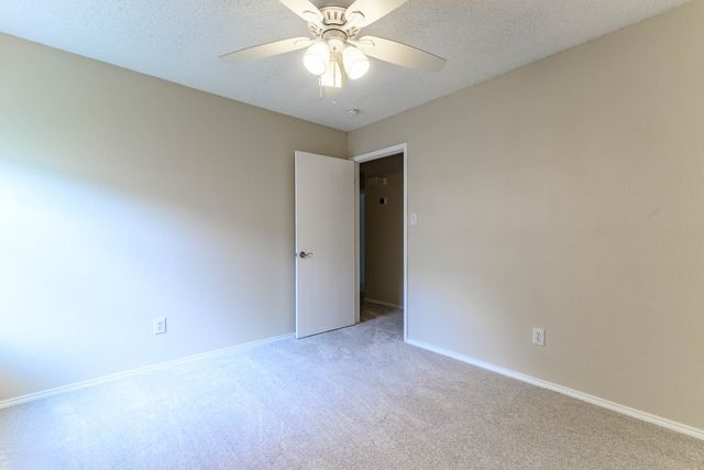 633 Manchester Drive, Mansfield, TX 76063