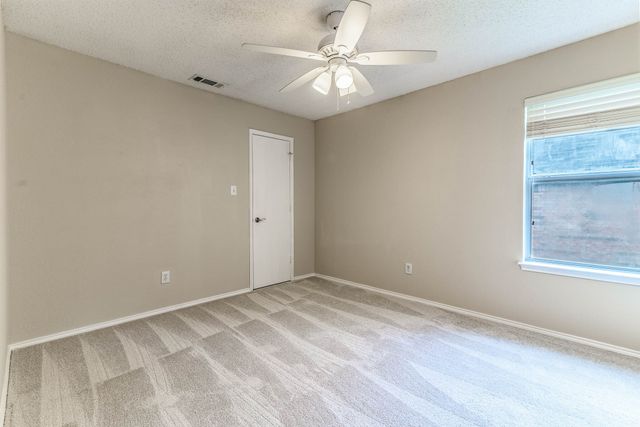 633 Manchester Drive, Mansfield, TX 76063