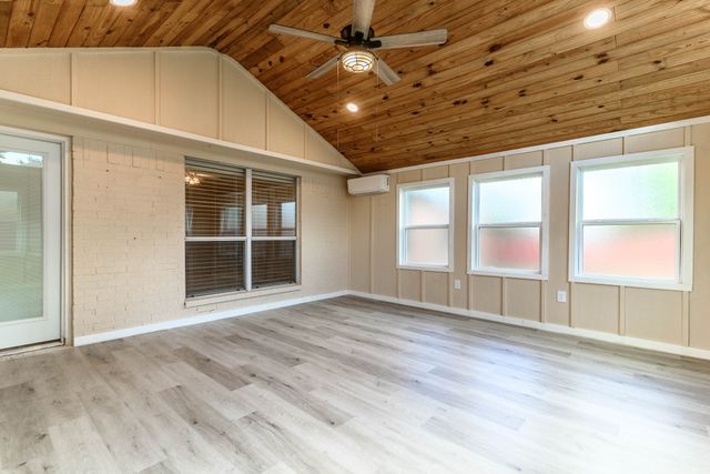 633 Manchester Drive, Mansfield, TX 76063