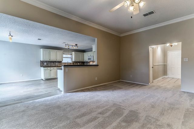 633 Manchester Drive, Mansfield, TX 76063