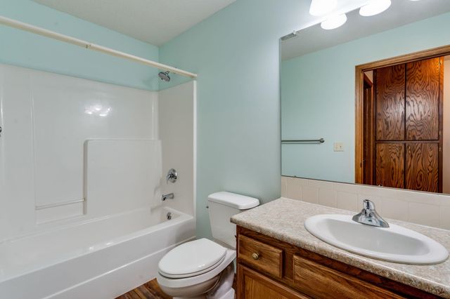 2118 E James, Derby, KS 67037