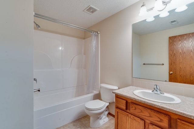 2118 E James, Derby, KS 67037