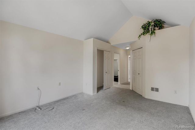 750 Clairpointe Woods Drive, Detroit, MI 48215