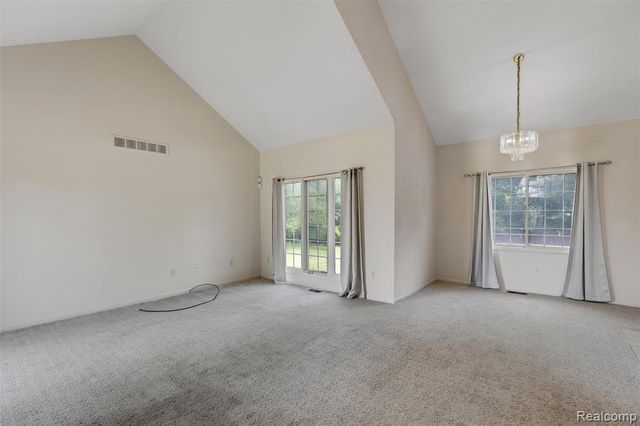 750 Clairpointe Woods Drive, Detroit, MI 48215