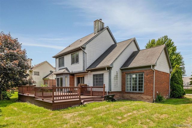 750 Clairpointe Woods Drive, Detroit, MI 48215