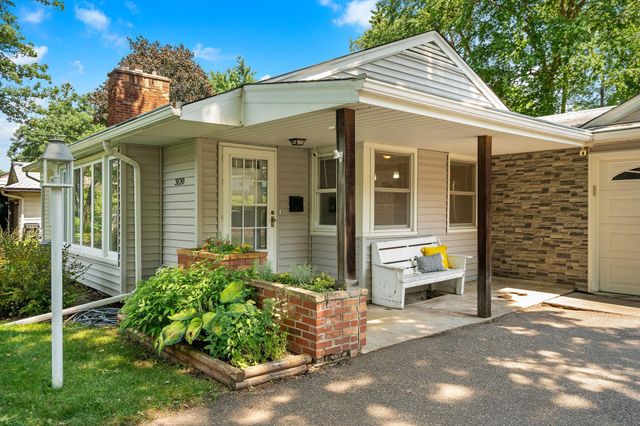 3120 Major Avenue N, Golden Valley, MN 55422