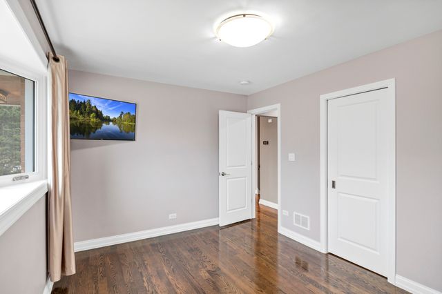 250 N Irving Avenue, Hillside, IL 60162