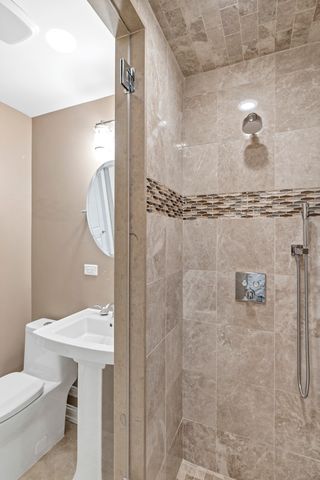 250 N Irving Avenue, Hillside, IL 60162