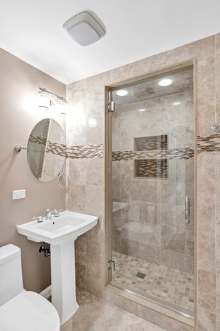 250 N Irving Avenue, Hillside, IL 60162