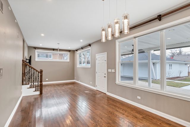 250 N Irving Avenue, Hillside, IL 60162