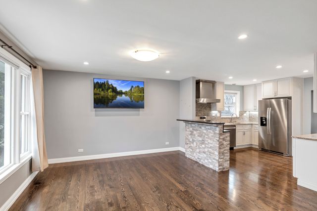 250 N Irving Avenue, Hillside, IL 60162