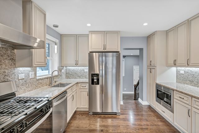 250 N Irving Avenue, Hillside, IL 60162