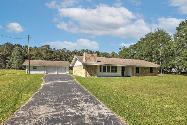 411 County Road 2298, Cleveland, TX 77327