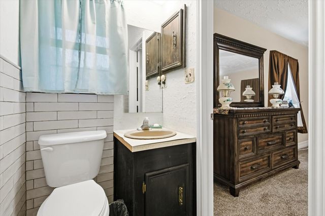 411 County Road 2298, Cleveland, TX 77327