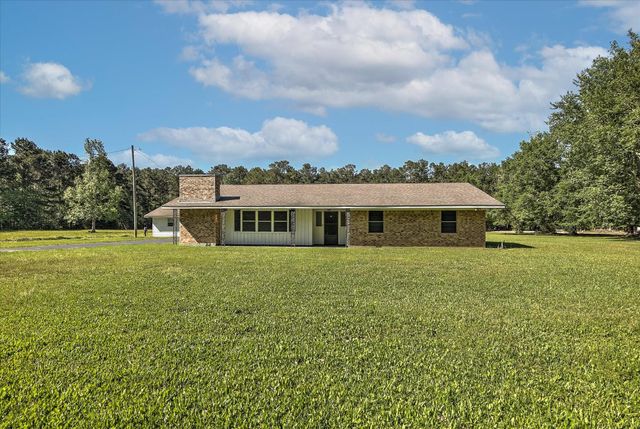 411 County Road 2298, Cleveland, TX 77327