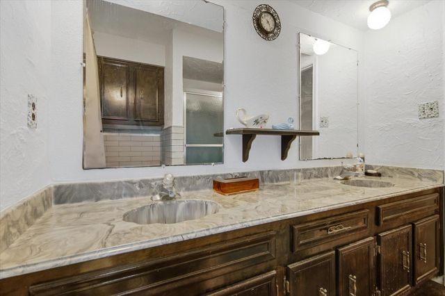 411 County Road 2298, Cleveland, TX 77327